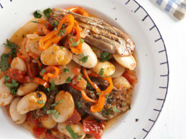 ΓΙΓΑΝΤΕΣ με μελιτζάνες στο φούρνο