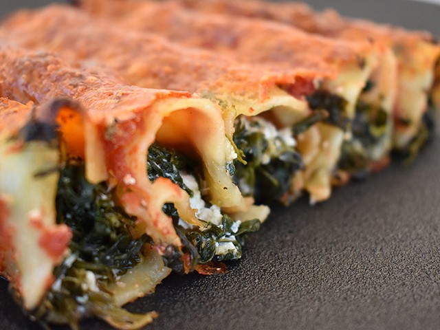 ΚΑΝΕΛΟΝΙΑ γεμιστά με σπανάκι