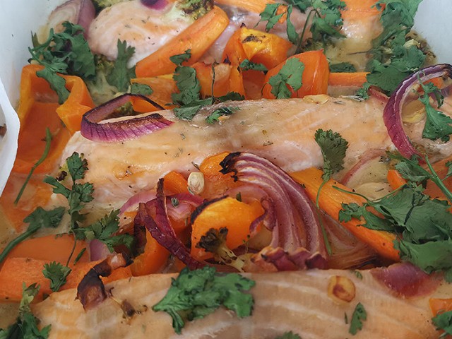 ΣΟΛΟΜΟΣ με πολύχρωμο dressing