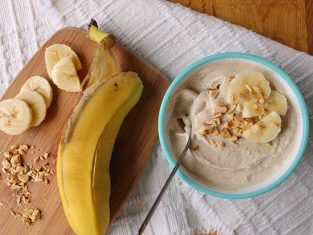 ΜΠΑΝΑΝΕΣ με καφέ & μαύρη ζάχαρη