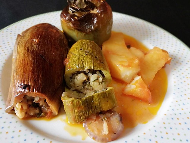 ΓΕΜΙΣΤΑ με ρύζι & γαρίδες