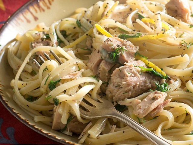 ΜΑΚΑΡΟΝΙΑ με τόνο & λεμόνι