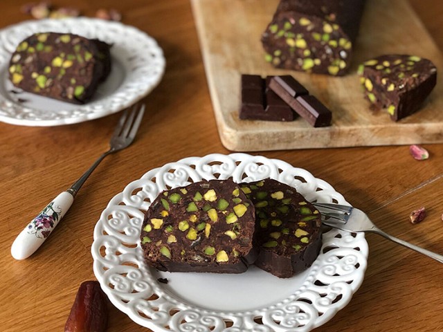 ΜΩΣΑΪΚΟ ψυγείου με φιστίκια Αιγίνης & χουρμάδες