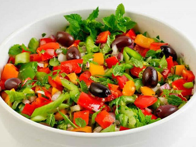 ΣΑΛΑΤΑ με φέτα & σέλινο