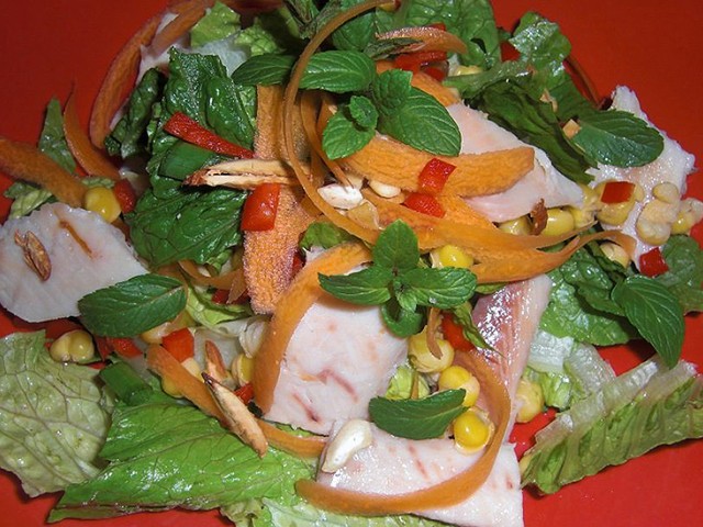 ΠΕΣΤΡΟΦΑ ΚΑΠΝΙΣΤΗ με αυγά & μαρούλι