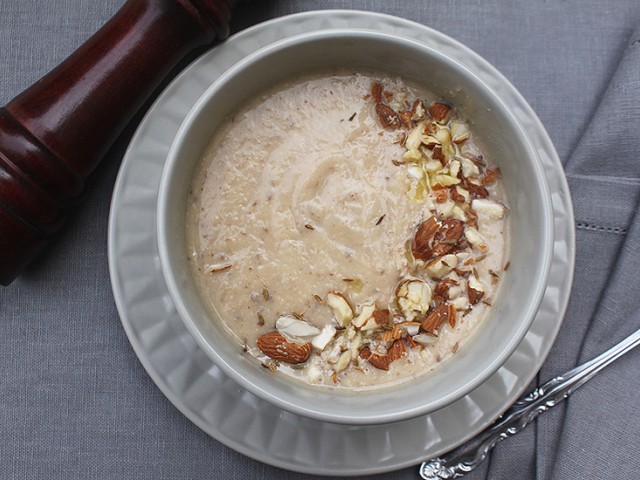 ΣΟΥΠΑ με κουνουπίδι & αμύγδαλα