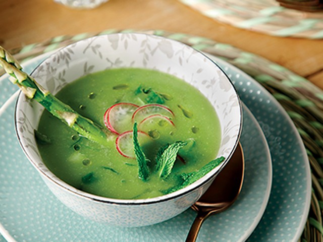 ΣΟΥΠΑ με σπαράγγια & αβοκάντο