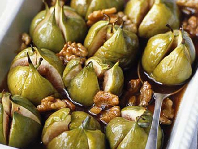 ΦΡΕΣΚΑ ΣΥΚΑ με καρύδια & μασκαρπόνε